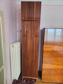 Starý nábytok viacerých druhov - 3