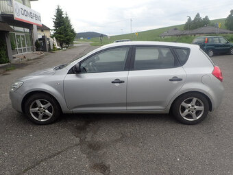 KIA CEED 1,4 EX 2009 - 3