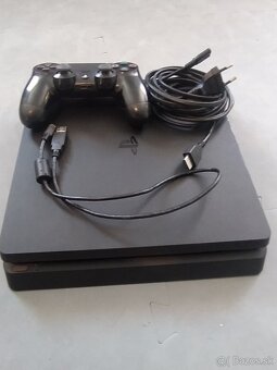 Predam playstation 4 s hrami - 3