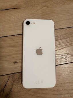 iPhone SE 2020 – 128 GB – biely – výborný stav – 120 € + doh - 3