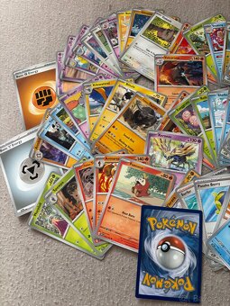 Pokémon karty - 3