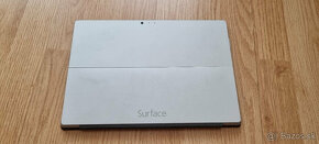Microsoft Surface Pro + Dock 1661 - 3