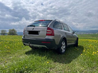 Škoda Octavia Scout 2.0fsi - 3