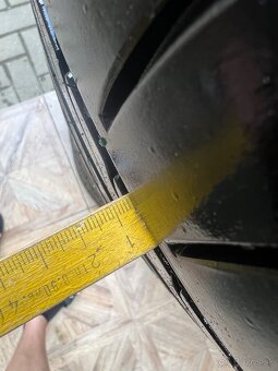 Predám kolesa veľkosť 255/35z R19 - 3