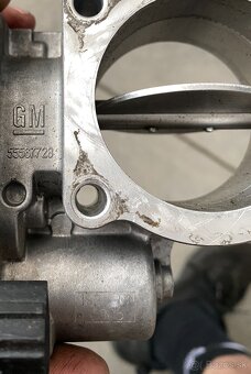 škrtiaca klapka Opel 55567728 1,7 cdti - 3
