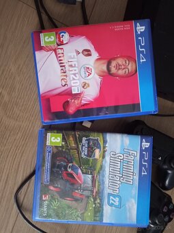 Playstation 4 Slim - 3