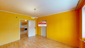 ZNÍŽENÁ CENA (63 m²) 2i BYT V CENTRE S BALKÓNOM - 3