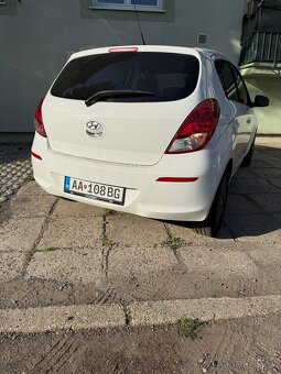 Hyundai i20 1.2i 62 kW r.v. 2014 - 3