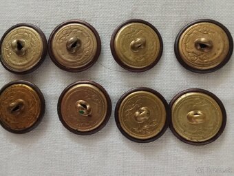 Socialistické staré vojenske gombíky Ľudové milicie - 3