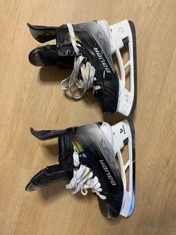 Hokejové korčule Bauer Hyperlite 2 - 3