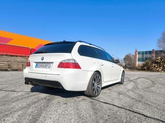 Predám BMW e61 525d touring - 3