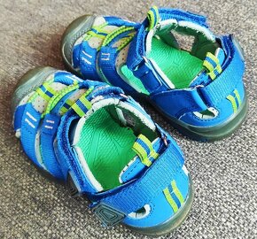 Sandálky značky Umbro - 3