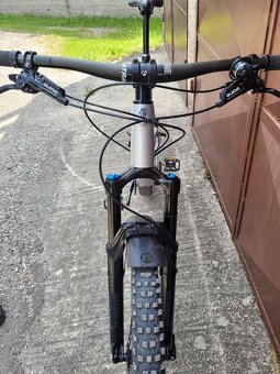 Trek Fuel EX 8 Celoodpruzeny - 3