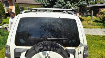 Mitsubishi Pajero - 3