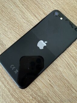 Mobilný telefón zn. Apple Iphone SE - 3