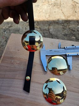 Mosadzne puklice  ozdoby na ohlavku postroje - 3