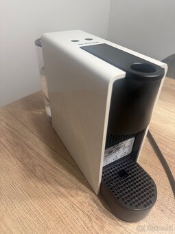 Kapsulový kávovar nespresso Essenza mini - 3