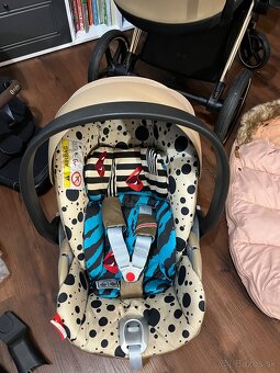 Cybex Priam by Karolina Kurkova - 3