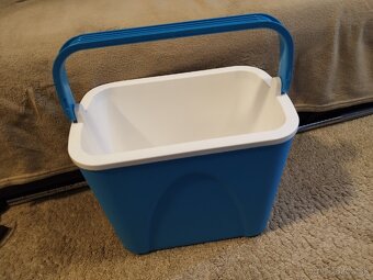 Chladiaci box 12V 22 l - 3