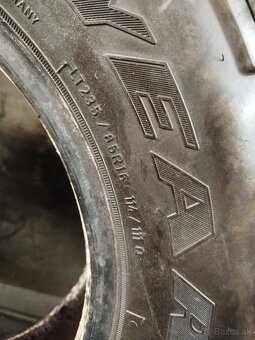 Predám rezervnú offroad pneu 235/85 R16 8mm - 3