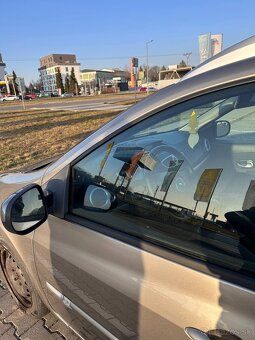 Renault clio 1.2 - 3