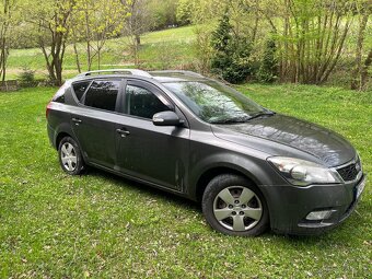Kia Ceed kombi 1.6 benzín LPG r.v.: 2012 - 3