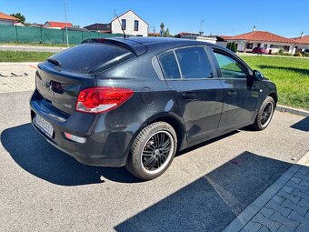 Chevrolet Cruze - 3