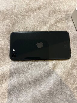 Apple iphone SE2020 - 3