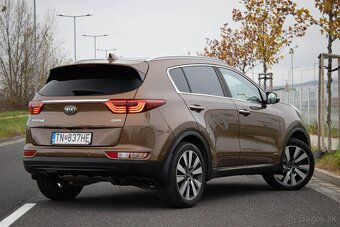 Kia Sportage 2.0 CRDi AWD M6 GOLD - 3