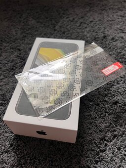 iPhone SE 64GB 100% batéria - 3