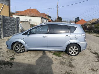 Toyota corolla verso 2.2 D4D - 3