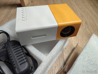 LED projektor nový na usb - 3