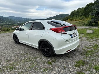 Predám Honda Civic 1.8 i-VTEC Executive 2013, 104 kW - 3