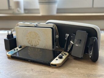 Nintendo Switch OLED - Zelda Tears of the Kingdom Edition - 3