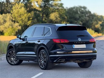 Volkswagen Touareg 3.0tdi R-LINE - 3