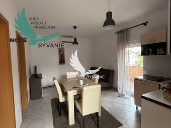 Apartmán s dvorom 300m od mora v Chorvátsku na ostrove Vir - 3