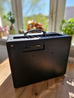 Pololampové modelingové gitarové kombo Vox VT20X 20W - 3