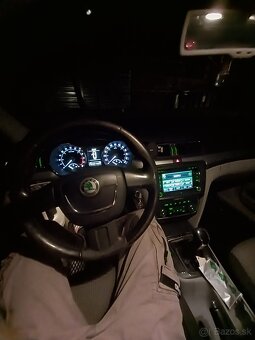 Predám škoda Superb - 3