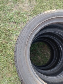 215/45R16 - 3