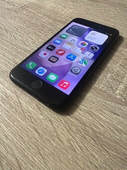 iPhone SE 2020 / 64GB Black TOP stav - 3