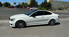 Mercedes C trieda Kupé C63 AMG performance coupe odp. DPH - 3