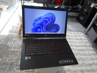17.3" ACER V17/ Core I7/8GB RAM/256SSD a 1000HDD/4GB NVidia - 3