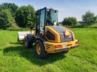Kolový nakladač Case 321E atlas ar JCB cat - 3
