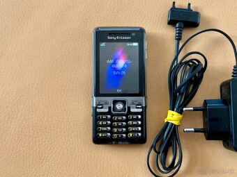 Sony Ericsson C702 - 3