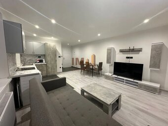 NA PRENÁJOM VEĽKÝ ZARIADENÝ 2i BYT S BALKÓNOM A PARKOVANÍM - 3