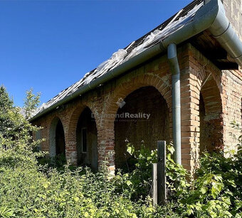 Na predaj 35 árový pozemok s vidieckym domom Mlyňany - 3