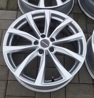 5x114,3 R19  8J ET40 - 3