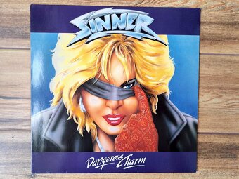 Lp SINNER - Dangerous CHarm / NM - 3