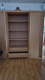 Šatníková skriňa - 3