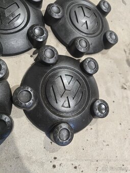 Puklice Volkswagen Caddy - 3